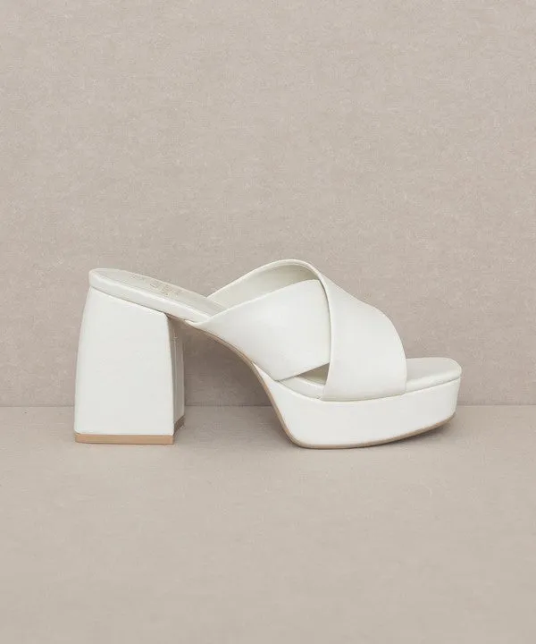 Oasis Society Carmen - Chunky Platform Mule Heel - Online Exclusive